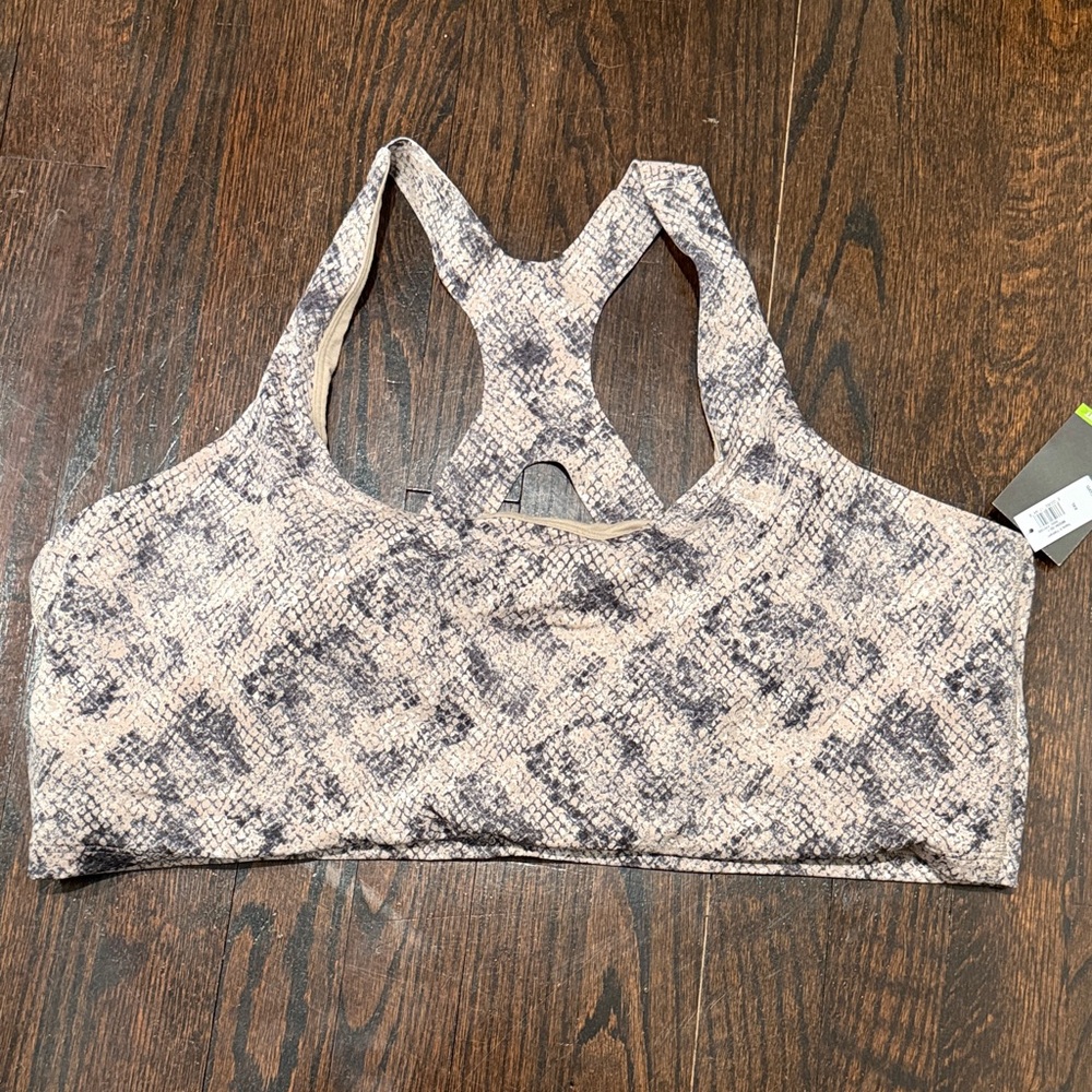 GAPFIT Snake Print Sports Bra. NWT